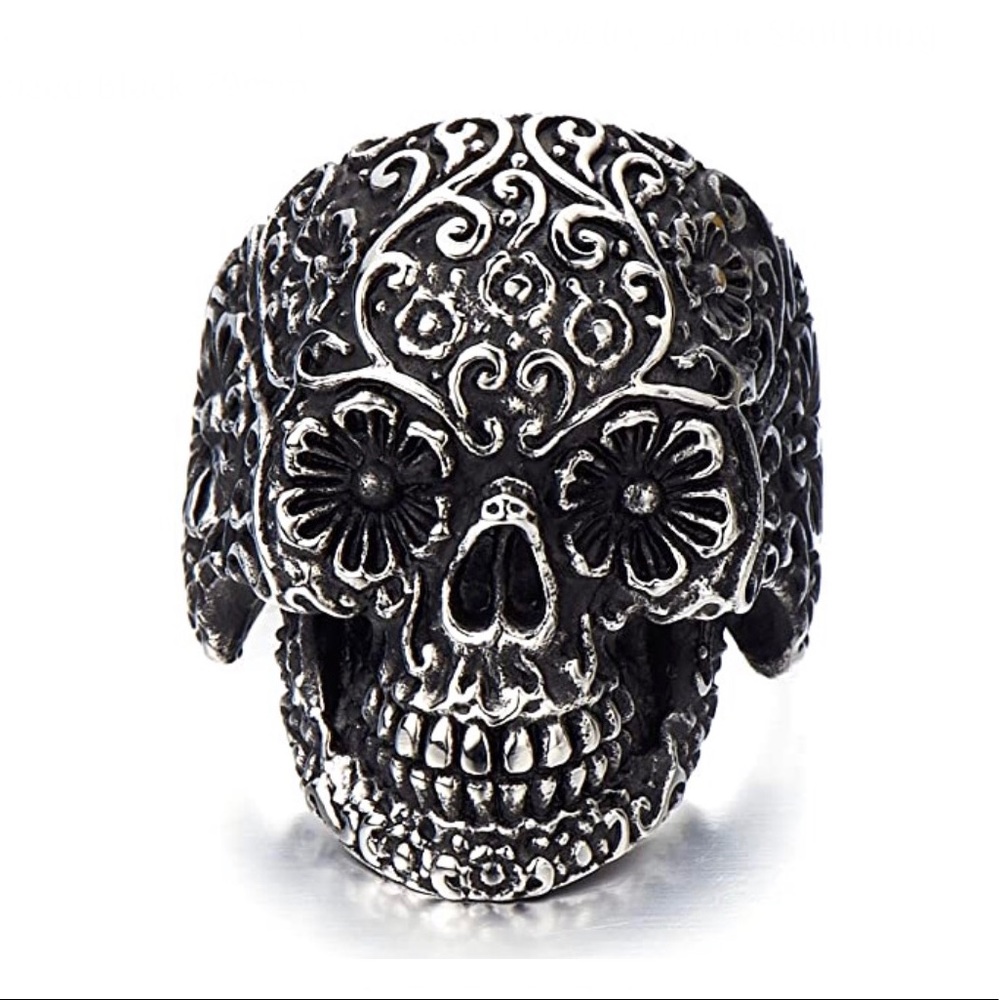 NWOT Skull Ring Oxidized Black